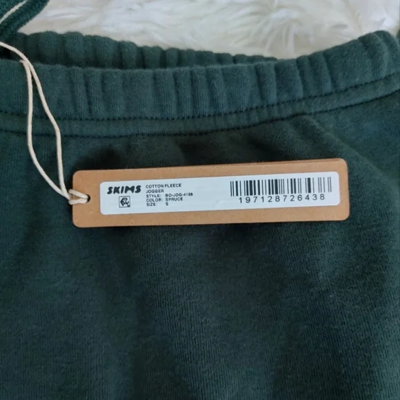 SKIMS Fleece Classic Jogger Pants - Picture 6 of 13